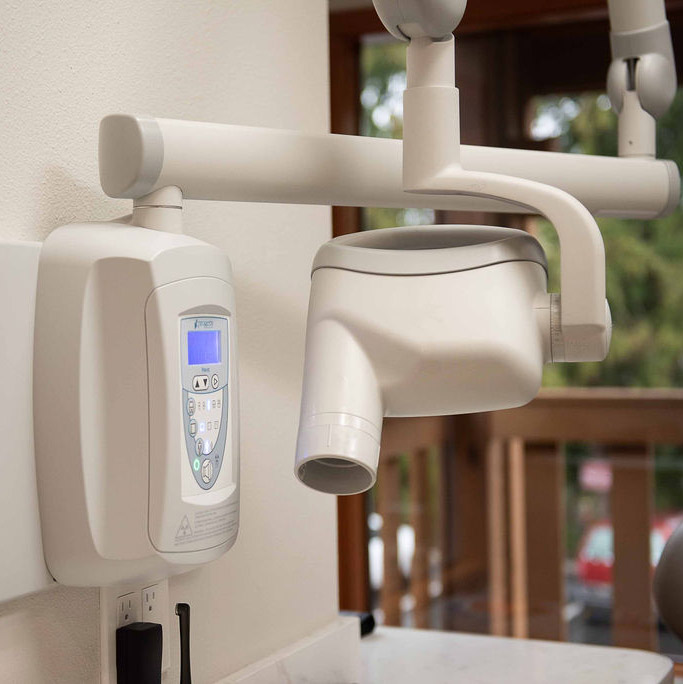 A Kvinsland Dentistry team member providing attentive care